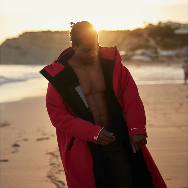 2026 Red Paddle CO Long Sleeve Pro Change Robe Evo 002-009-006-0260 - Siren Red